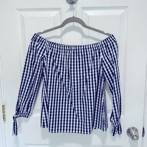 Vineyard Vines blue and white off the shoulder top, so cute, size 6